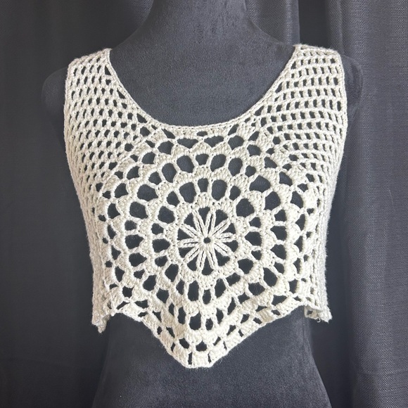 WoWo Tops - WoWo Bohemian Crochet Crop Top Medium o6
